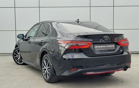 Toyota Camry, 2022 год, 3 800 000 рублей, 7 фотография