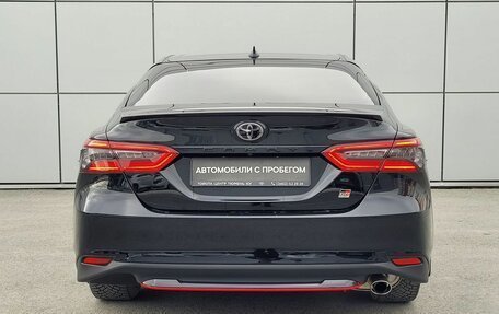 Toyota Camry, 2022 год, 3 800 000 рублей, 6 фотография