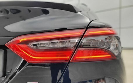 Toyota Camry, 2022 год, 3 800 000 рублей, 10 фотография