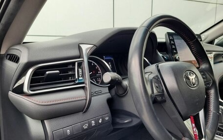 Toyota Camry, 2022 год, 3 800 000 рублей, 13 фотография