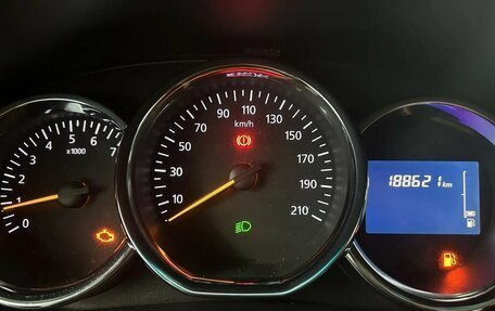 Renault Logan II, 2015 год, 577 500 рублей, 10 фотография