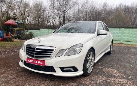 Mercedes-Benz E-Класс, 2011 год, 2 200 000 рублей, 1 фотография