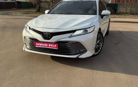 Toyota Camry, 2019 год, 2 750 000 рублей, 1 фотография