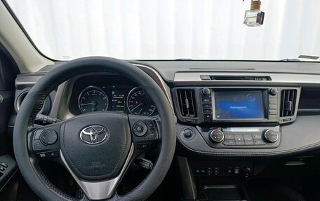 Toyota RAV4, 2018 год, 2 550 000 рублей, 12 фотография