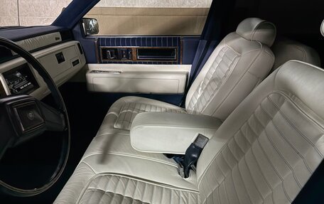 Cadillac DeVille VI, 1985 год, 2 200 000 рублей, 2 фотография