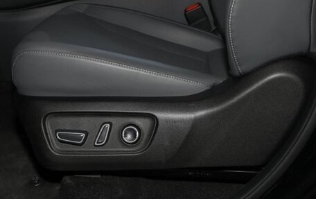 Toyota RAV4, 2026 год, 4 400 000 рублей, 27 фотография