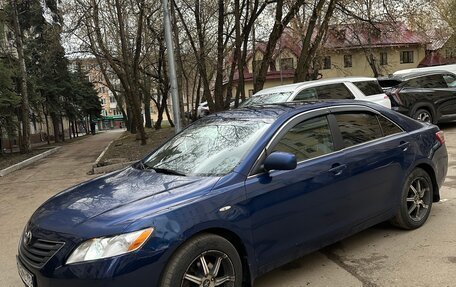 Toyota Camry, 2008 год, 620 000 рублей, 2 фотография