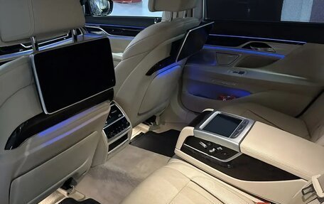 BMW 7 серия, 2017 год, 6 000 000 рублей, 9 фотография