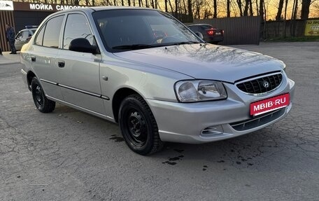 Hyundai Accent II, 2004 год, 440 000 рублей, 2 фотография