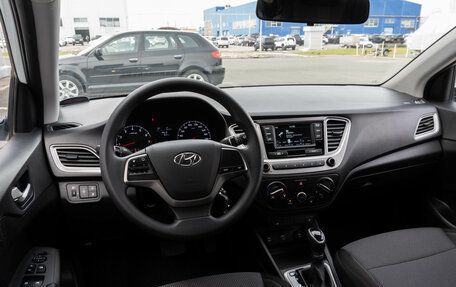 Hyundai Solaris II рестайлинг, 2020 год, 1 600 000 рублей, 6 фотография