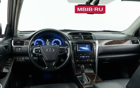 Toyota Camry, 2018 год, 2 296 900 рублей, 7 фотография