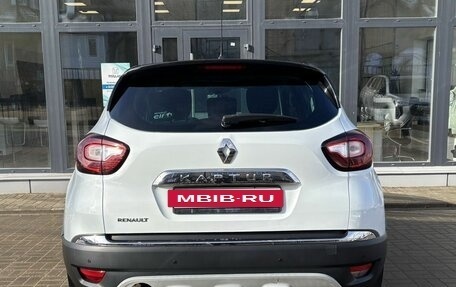 Renault Kaptur I рестайлинг, 2016 год, 1 090 000 рублей, 29 фотография