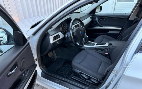 BMW 3 серия, 2011 год, 1 050 000 рублей, 15 фотография