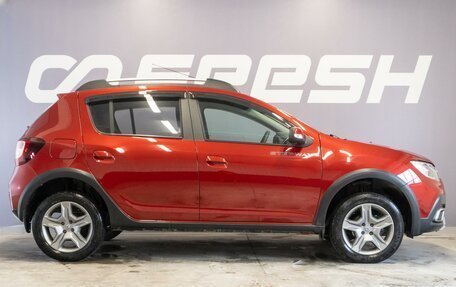 Renault Sandero II рестайлинг, 2022 год, 1 600 000 рублей, 2 фотография