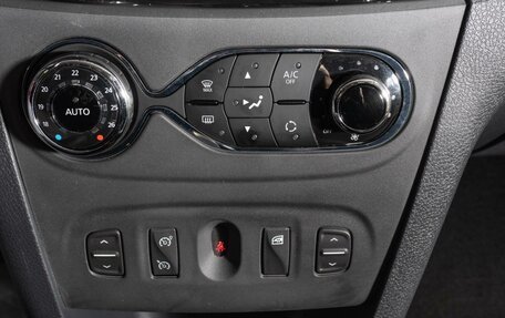 Renault Sandero II рестайлинг, 2022 год, 1 600 000 рублей, 19 фотография