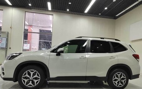 Subaru Forester, 2020 год, 2 100 000 рублей, 3 фотография