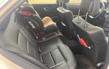 Mercedes-Benz E-Класс, 2011 год, 2 200 000 рублей, 17 фотография