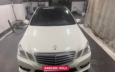 Mercedes-Benz E-Класс, 2011 год, 2 200 000 рублей, 21 фотография