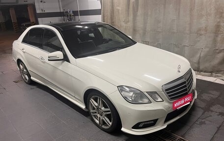 Mercedes-Benz E-Класс, 2011 год, 2 200 000 рублей, 20 фотография