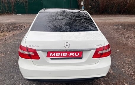 Mercedes-Benz E-Класс, 2011 год, 2 200 000 рублей, 6 фотография