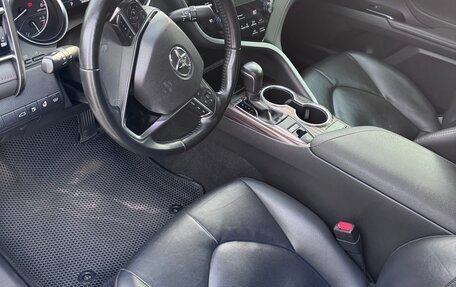 Toyota Camry, 2019 год, 2 750 000 рублей, 9 фотография