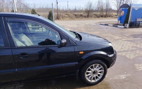 Ford Fusion I, 2004 год, 600 000 рублей, 5 фотография