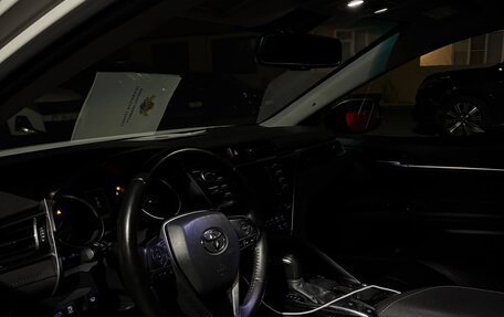 Toyota Camry, 2020 год, 2 100 000 рублей, 5 фотография