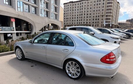Mercedes-Benz E-Класс, 2005 год, 1 440 000 рублей, 4 фотография