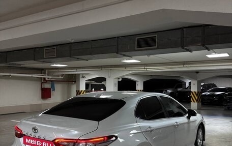 Toyota Camry, 2020 год, 2 100 000 рублей, 2 фотография