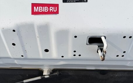 Toyota RAV4, 2019 год, 3 200 000 рублей, 4 фотография