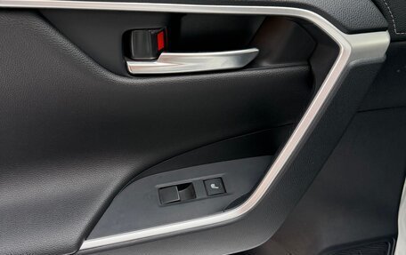 Toyota RAV4, 2019 год, 3 200 000 рублей, 7 фотография