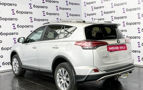 Toyota RAV4, 2017 год, 2 490 000 рублей, 4 фотография