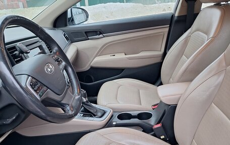 Hyundai Elantra VI рестайлинг, 2016 год, 1 200 000 рублей, 8 фотография