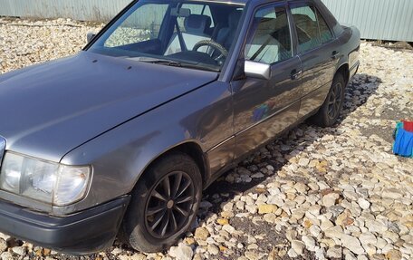 Mercedes-Benz W124, 1987 год, 300 000 рублей, 3 фотография