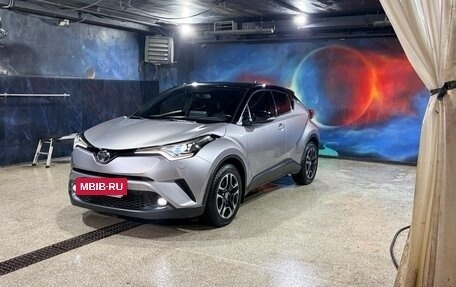 Toyota C-HR I рестайлинг, 2019 год, 2 800 000 рублей, 2 фотография