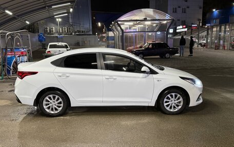 Hyundai Solaris II рестайлинг, 2019 год, 1 395 000 рублей, 2 фотография