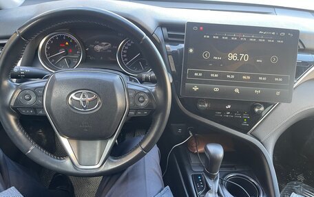 Toyota Camry, 2017 год, 2 200 000 рублей, 7 фотография