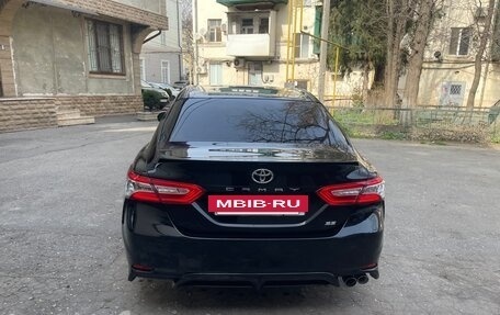 Toyota Camry, 2017 год, 2 200 000 рублей, 6 фотография