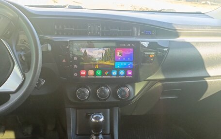 Toyota Corolla, 2013 год, 1 200 000 рублей, 5 фотография