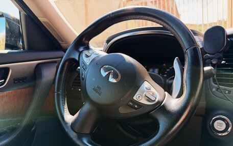 Infiniti QX70, 2015 год, 3 000 000 рублей, 13 фотография