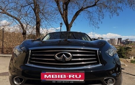 Infiniti QX70, 2015 год, 3 000 000 рублей, 7 фотография