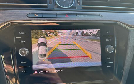 Volkswagen Passat B8 рестайлинг, 2019 год, 2 170 000 рублей, 13 фотография