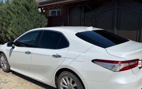 Toyota Camry, 2018 год, 2 750 000 рублей, 3 фотография