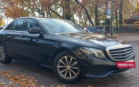 Mercedes-Benz E-Класс, 2016 год, 2 125 000 рублей, 3 фотография