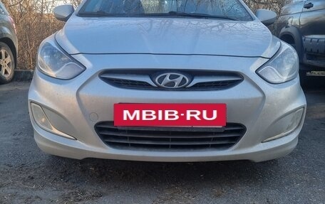 Hyundai Solaris II рестайлинг, 2013 год, 950 000 рублей, 3 фотография
