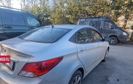 Hyundai Solaris II рестайлинг, 2013 год, 950 000 рублей, 4 фотография