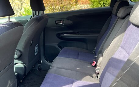 Toyota Wish II, 2013 год, 1 600 000 рублей, 16 фотография