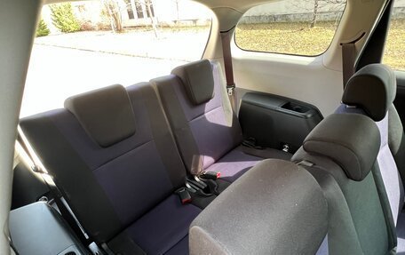 Toyota Wish II, 2013 год, 1 600 000 рублей, 22 фотография