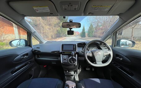 Toyota Wish II, 2013 год, 1 600 000 рублей, 27 фотография