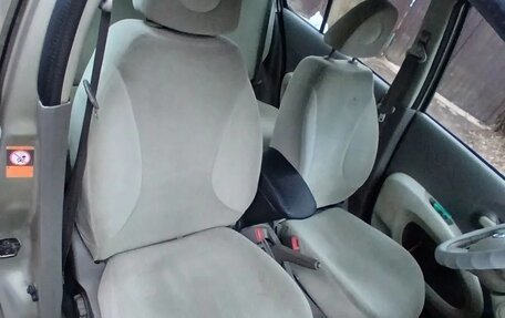 Nissan Micra III, 2005 год, 450 000 рублей, 13 фотография